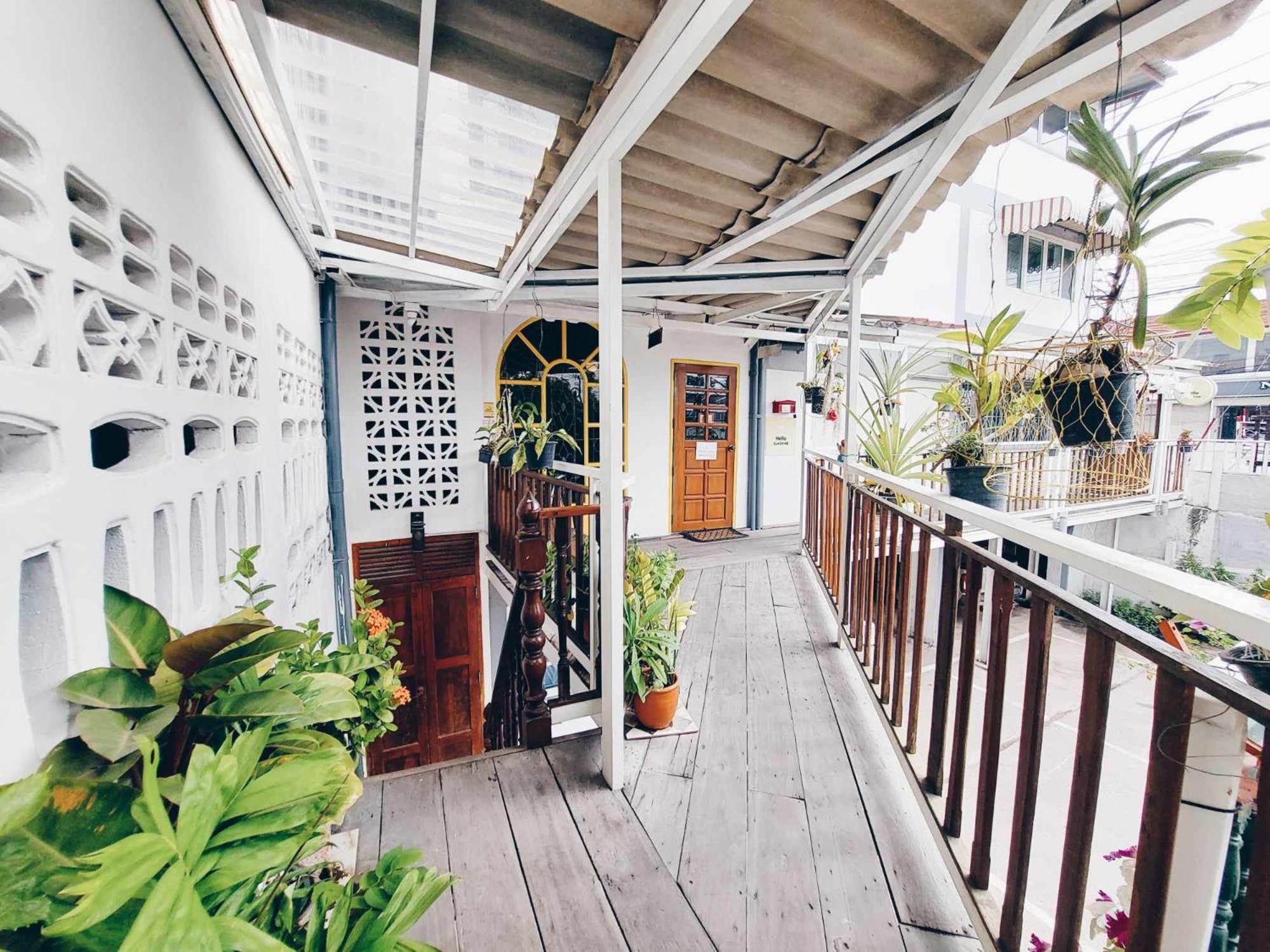 Hello Sunshine Hostel Phra Nakhon Si Ayutthaya Buitenkant foto